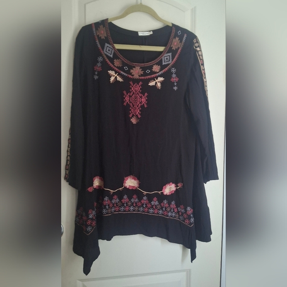 Tasha Polizzi Collection Embroidered Black and Pink Women's Top M BOHO GYPSY - Picture 2 of 11